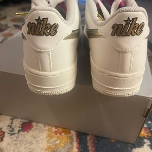 Brand new Nike Airforce 1 LV8